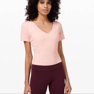 Nulu Cropped Slim Yoga Short Sleeve Shirt